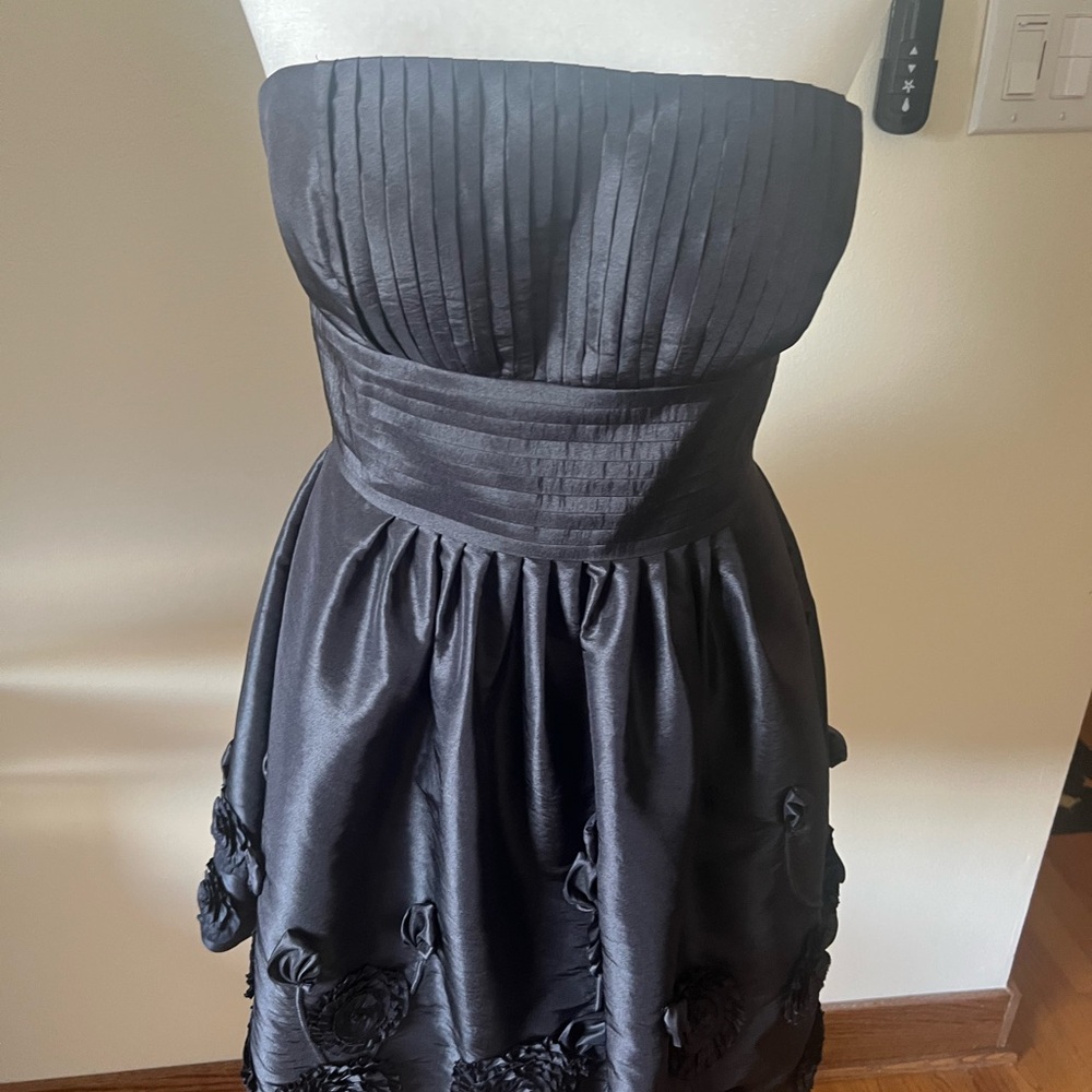 Elegant Black Strapless Dress